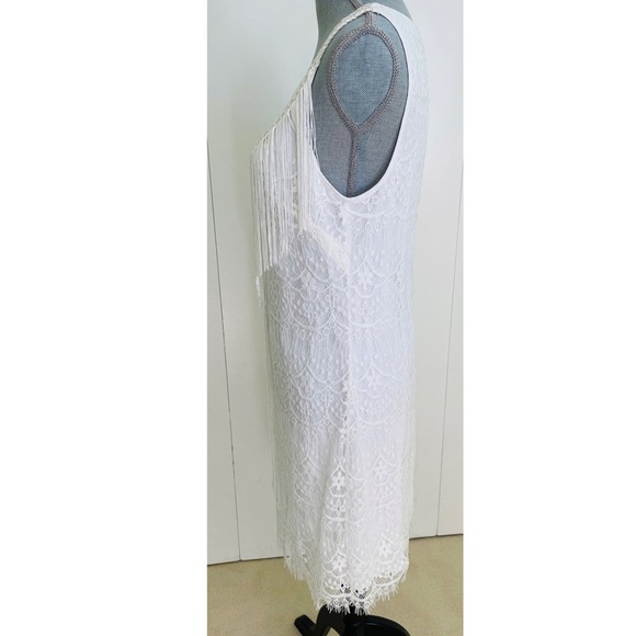 BEBE LACE + FRINGE SHIFT DRESS WHITE SIZE M - Picture 6 of 9